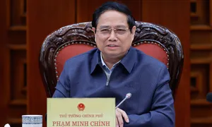 Sẽ xin ý kiến Bộ Chính trị về chính sách hỗ trợ cán bộ công chức khi tinh gọn bộ máy Sẽ xin ý kiến Bộ Chính trị về chính sách hỗ trợ cán bộ công chức khi tinh gọn bộ máy