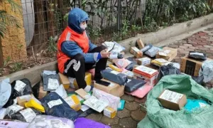5 năm bỏ bằng kỹ sư làm shipper 'tháng kiếm 20 triệu' 5 năm bỏ bằng kỹ sư làm shipper 'tháng kiếm 20 triệu'