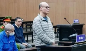Bị cáo đổ lỗi 'dự án khó' khiến mắc sai phạm thông thầu với AIC Bị cáo đổ lỗi 'dự án khó' khiến mắc sai phạm thông thầu với AIC