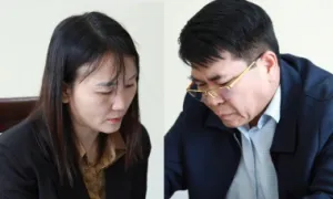 Hai người bị khởi tố vì làm hồ sơ 'gian lận tuổi' cho cầu thủ Sông Lam Nghệ An Hai người bị khởi tố vì làm hồ sơ 'gian lận tuổi' cho cầu thủ Sông Lam Nghệ An