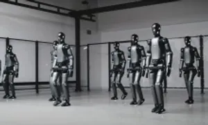 Robot hình người Mỹ bước đi như con người Robot hình người Mỹ bước đi như con người