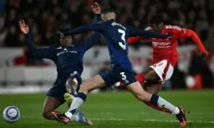 Ferdinand dạy lại cách phòng ngự cho cầu thủ Man Utd Ferdinand dạy lại cách phòng ngự cho cầu thủ Man Utd