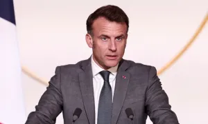 Ông Macron kêu gọi 'hành động quyết liệt' với Nga Ông Macron kêu gọi 'hành động quyết liệt' với Nga