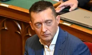 Mỹ dỡ lệnh trừng phạt với trợ lý hàng đầu của Thủ tướng Hungary Mỹ dỡ lệnh trừng phạt với trợ lý hàng đầu của Thủ tướng Hungary