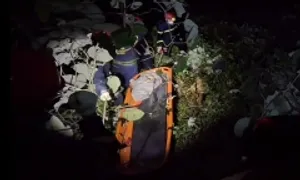 Phát hiện thi thể du khách nước ngoài dưới vực sâu ở bán đảo Sơn Trà Phát hiện thi thể du khách nước ngoài dưới vực sâu ở bán đảo Sơn Trà