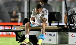 Neymar bật khóc vì tái phát chấn thương Neymar bật khóc vì tái phát chấn thương