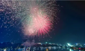 Hà Nội bắn pháo hoa trong hai ngày 22 và 27/4 Hà Nội bắn pháo hoa trong hai ngày 22 và 27/4
