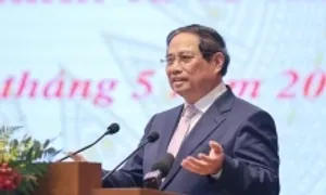 Thủ tướng: 'Không cần đòi hỏi kinh nghiệm nếu nhà đầu tư có tiềm lực tài chính' Thủ tướng: 'Không cần đòi hỏi kinh nghiệm nếu nhà đầu tư có tiềm lực tài chính'