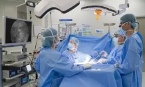 Nang thực quản đôi khiến bé trai sụt cân, chướng bụng